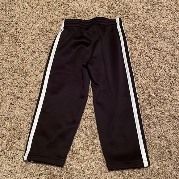 Toddler Adidas pants - Picture 3 of 4